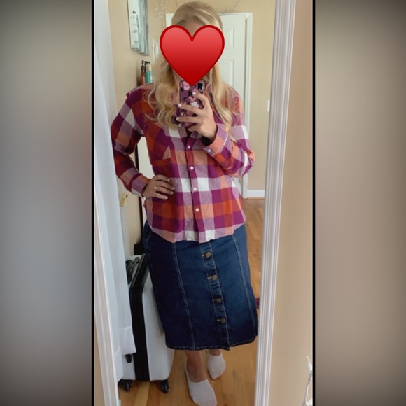 CJ Banks Dark Wash Denim Jean Skirt with Bronze Button Detail - Size 14 - Picture 8 of 8